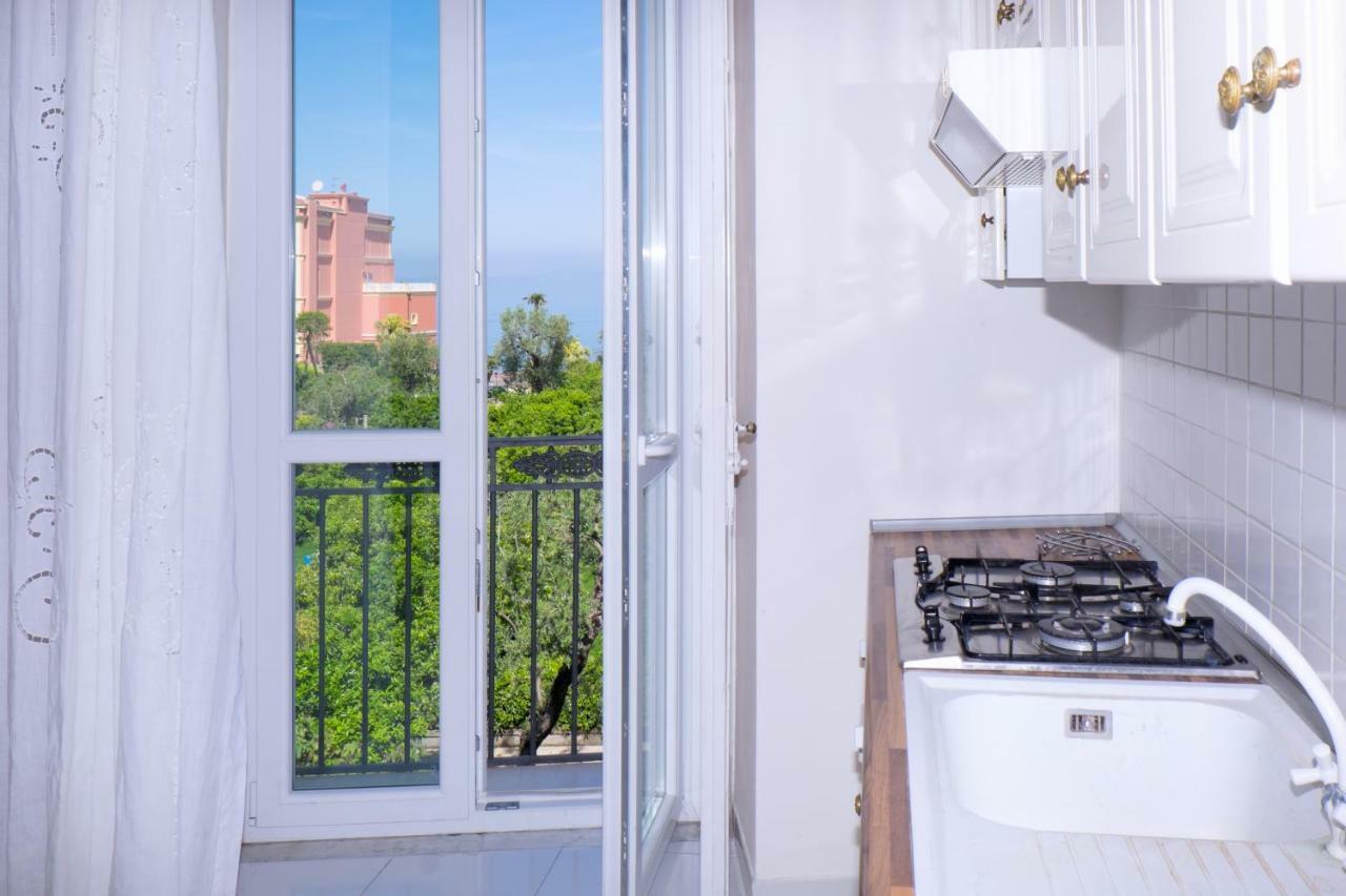 "White Mermaid" - Sorrento Downtown Sea View Apartment Exterior foto